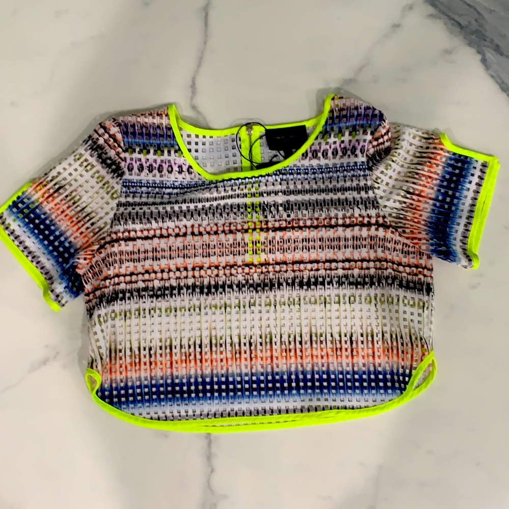 BRAND NEW Romeo + Juliet Couture Multi Color top.